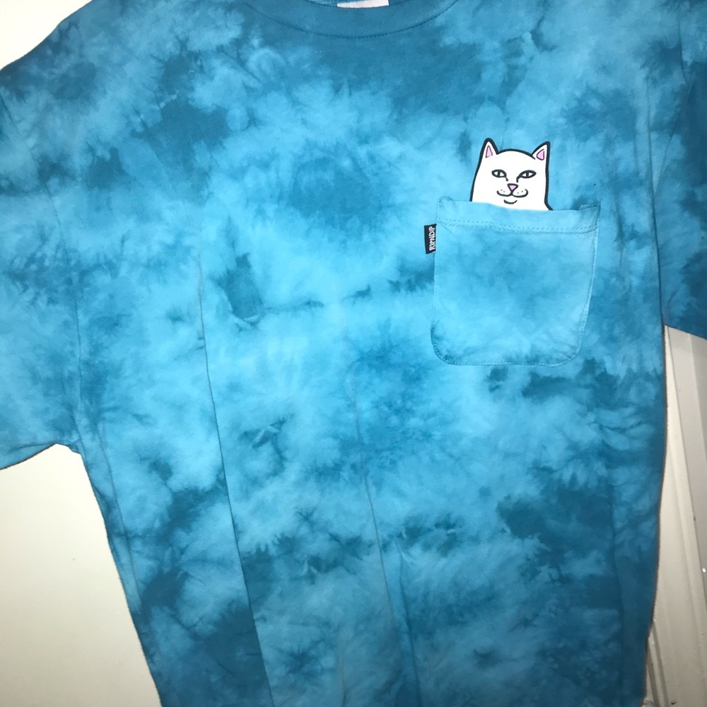 Rip-and-Dip short sleeve tee